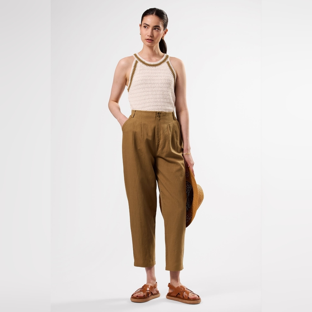 Amour Vert Linen Cropped High-Waisted Pants